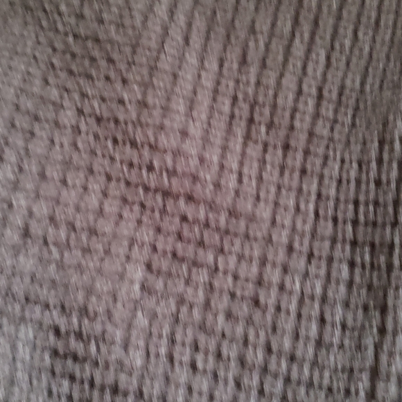 Off the shoulder sweater - Picture 2 of 3